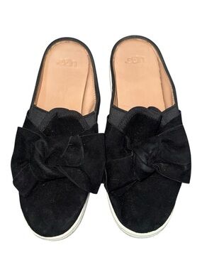 UGG Suede/Leather black bow Slip-On sneakers, new! Super cute, size 8.5
